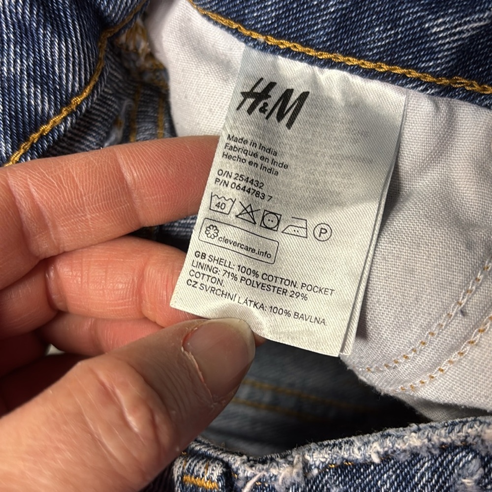 H&M Distressed Denim Skirt - Picture 6 of 6
